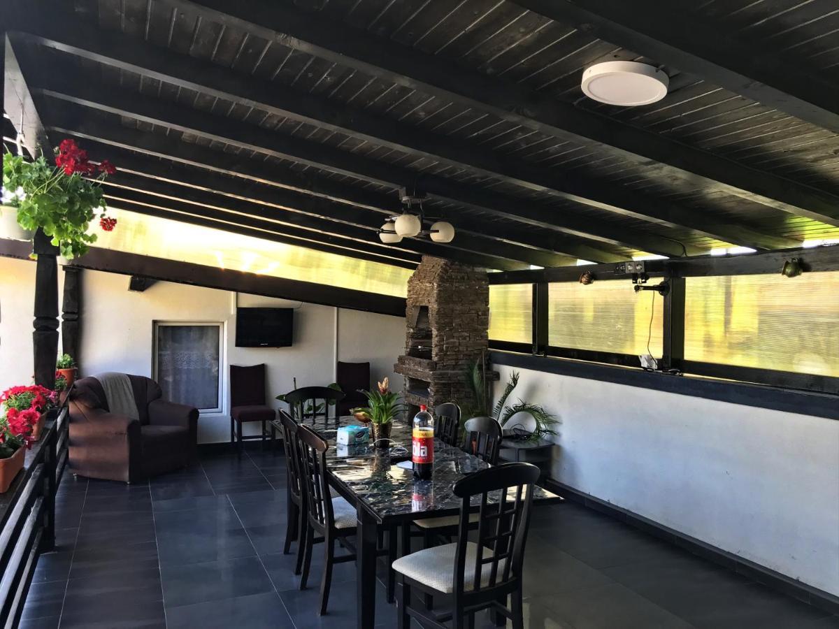 La Dory Apartment Satu Sugatag Exterior photo